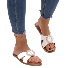 Capuchons ornés d'un fermoir en zircon Salimba blanc