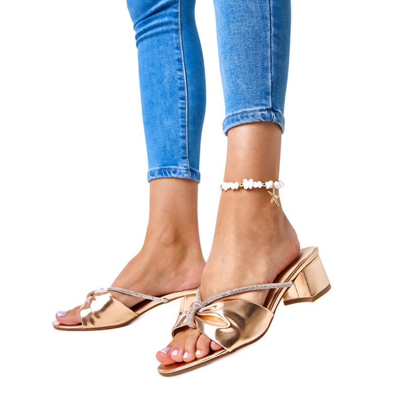 Mules à talons hauts ornées de zircons Anbrani d'or