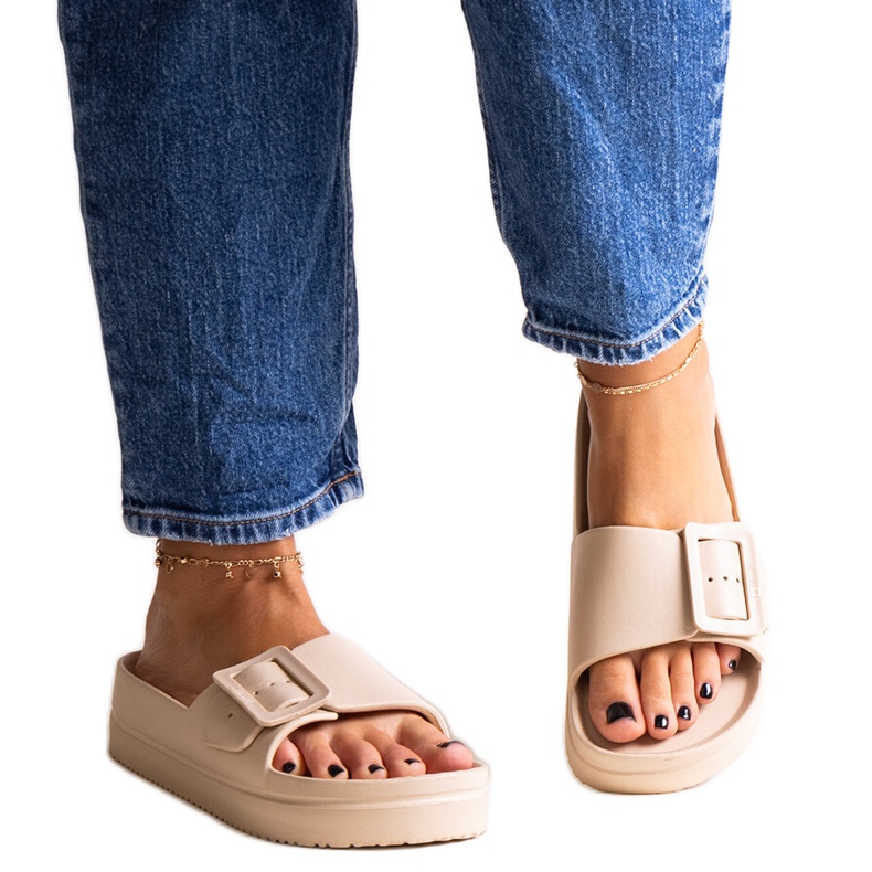 Tongs beiges Big Star NN274A666 801