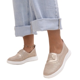 Baskets Ethels en cuir perforé doré