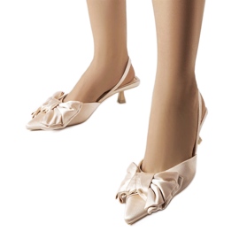 Talons hauts beiges avec nœud Burlington Talons hauts beiges avec nœud Burlington