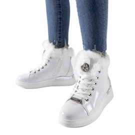 Baskets blanches vernies avec fourrure de Fiemme
