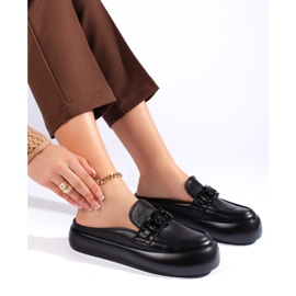 Tongs femme noires fermées et stylées le noir