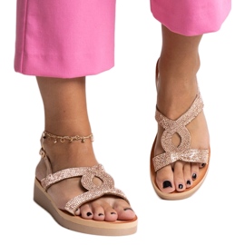 Sandales à plateforme dorées avec strass Mifsa