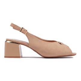 Élégantes sandales à talons en daim beige