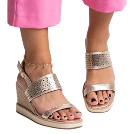 Sandales compensées dorées Muhja