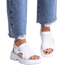 Sandales en tissu blanc sur la plateforme Fnan blanche Sandales en tissu blanc sur la plateforme Fnan blanche