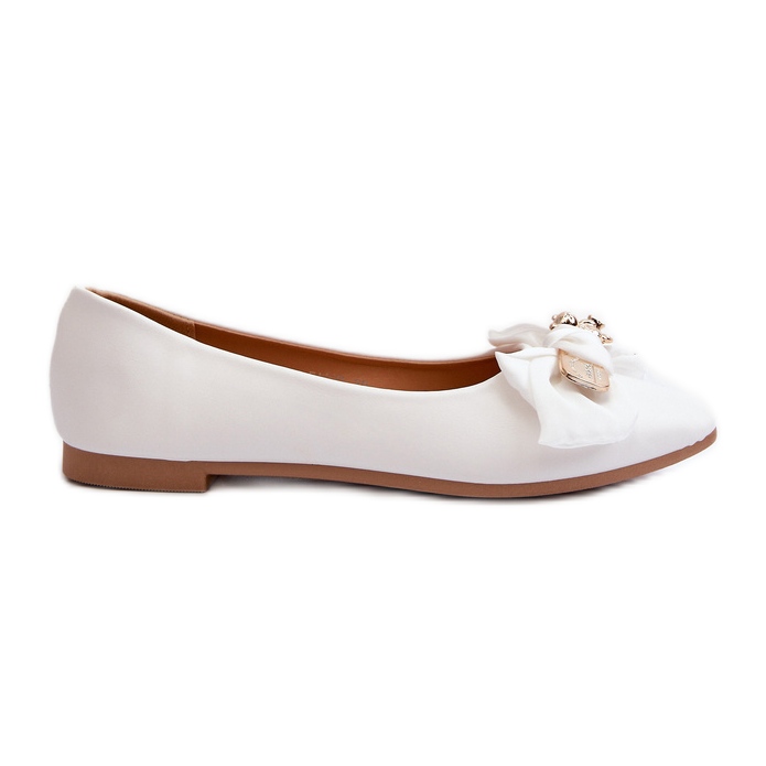 Ballerines pour femmes en cuir écologique avec nœud et broche, blanc Satris blanche Ballerines pour femmes en cuir écologique avec nœud et broche, blanc Satris blanche