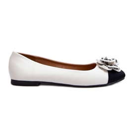 Ballerines pour femmes en cuir écologique avec détail décoratif, blanc Divinella