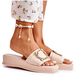 S.Barski Tongs en cuir beige à la mode pour femmes avec décoration dorée S.Barski Tongs en cuir beige à la mode pour femmes avec décoration dorée