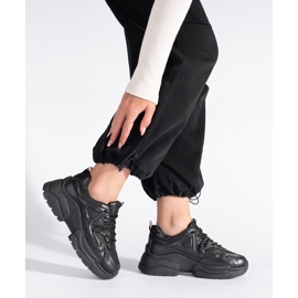 Baskets noires à semelle épaisse