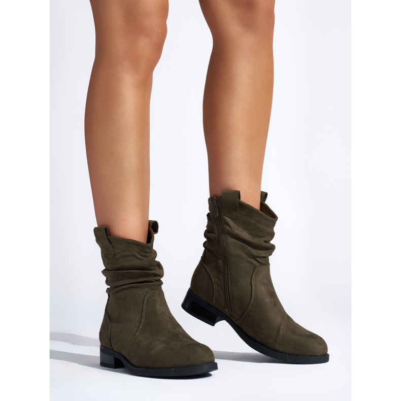 Bottines en daim à volants vert foncé