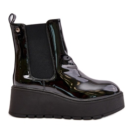 Bottes vernies pour femmes sur plateforme et cale isolées noires Wloedia