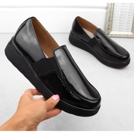 Chaussures à enfiler noires pour femmes en cuir verni T.Sokolski J24-440 le noir Chaussures à enfiler noires pour femmes en cuir verni T.Sokolski J24-440 le noir