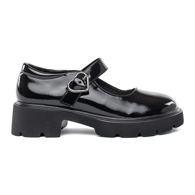 Mocassins noirs vernis à semelle épaisse le noir