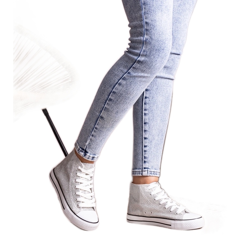 Baskets montantes argentées brillantes par Ranifali