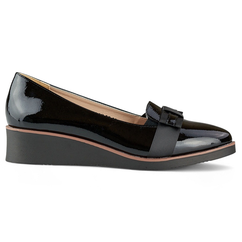 Chaussures femme vernies noires à talon bas le noir