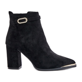 Bottines femme isolées à bout pointu sur talon haut, Noir Laoreina