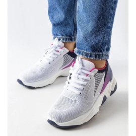 Bottes serrées en daim avec un talon confortable et une tige flexible le noir