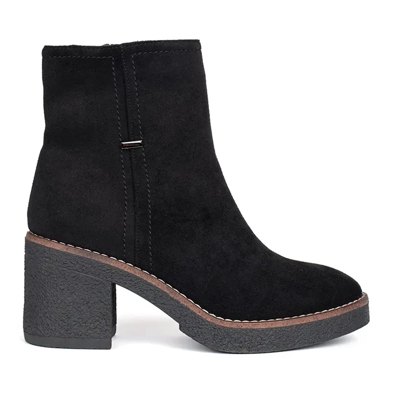 Bottines noires en daim le noir