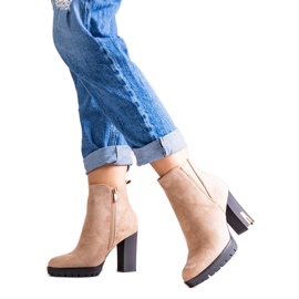 Bottines beiges avec strass de Hayet