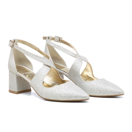 BUTDAM Chaussures de mariage à talons bas et brides Alba à paillettes argentées BUTDAM Chaussures de mariage à talons bas et brides Alba à paillettes argentées