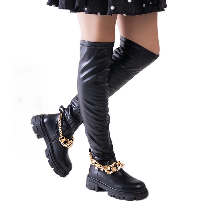 Bottines plates noires avec chaîne d'Aruen le noir