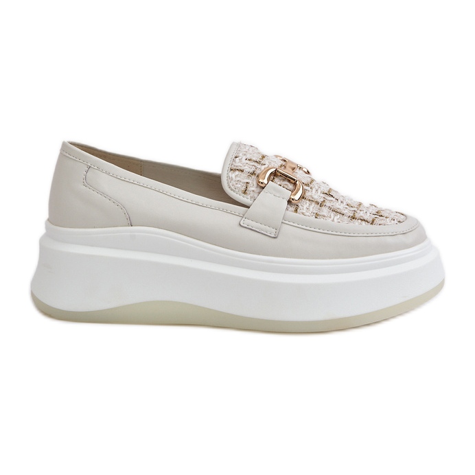 Mocassins en cuir pour femmes sur la plateforme avec décoration dorée Vinceza 89105 Beige clair