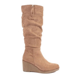 Bottines compensées femme en daim beige