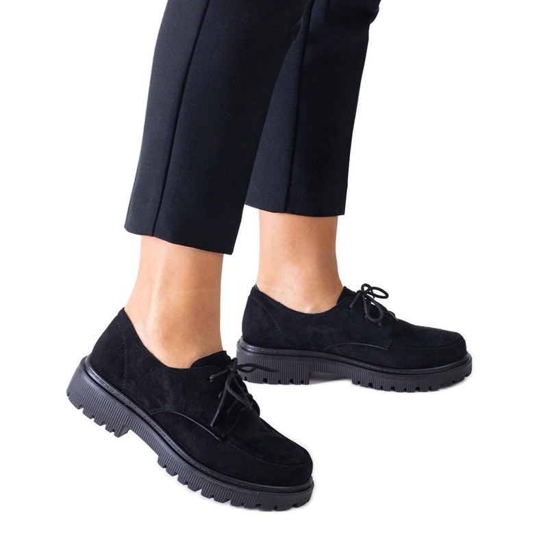 Chaussures à lacets décontractées noires en éco-daim par Eduardana le noir