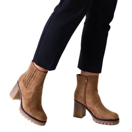 Bottines marron à talon haut massif, éco-daim Dunyana brun