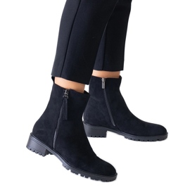 Bottines hautes noires sur la plateforme Zahra en éco-daim