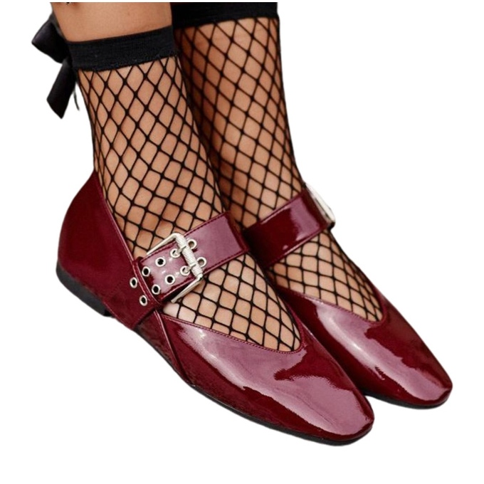Ideal Shoes Ballerines en cuir verni avec ceinture, bordeaux rouge Ideal Shoes Ballerines en cuir verni avec ceinture, bordeaux rouge
