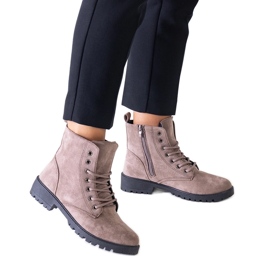 Bottes de travail en éco-daim marron sur la plateforme Barosa brun Bottes de travail en éco-daim marron sur la plateforme Barosa brun