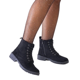 Bottines workwear en éco-daim noir sur la plateforme Barosa le noir