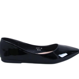 Ians Ballerines laquées noires à bout en amande le noir