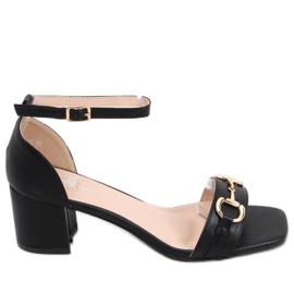 Sandales à talons noires le noir