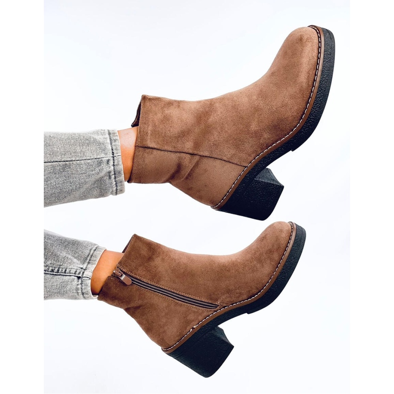 Bottines en daim à talons larges Eliza Kaki - Inello brun