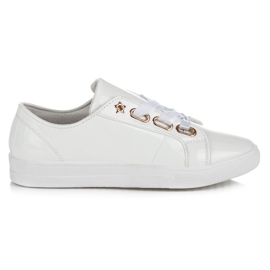 Ideal Shoes Baskets Laquées Avec Ruban blanche Ideal Shoes Baskets Laquées Avec Ruban blanche