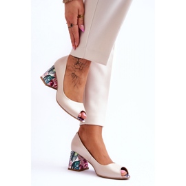 Step in style Escarpins Modèle Lewski Shoes 2608/K Beige Perła - Entrez avec style