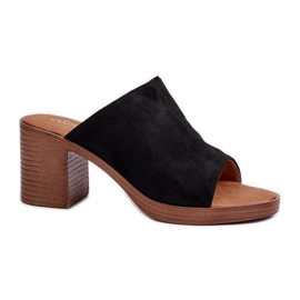 Tongs noires élégantes à talons hauts le noir