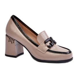 Chaussures femme en cuir verni beige