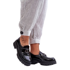 Chaussures en cuir verni noir pour femme