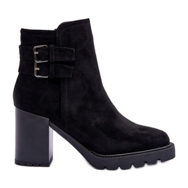 Step in style Bottes Modèle Makeline H8-526 Daim Noir - Entrez avec style le noir