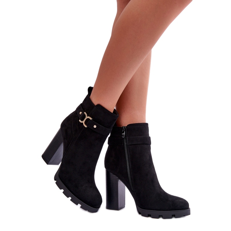 Step in style Bottes Modèle Liani F38-1 en Daim Noir - Entrez avec style le noir