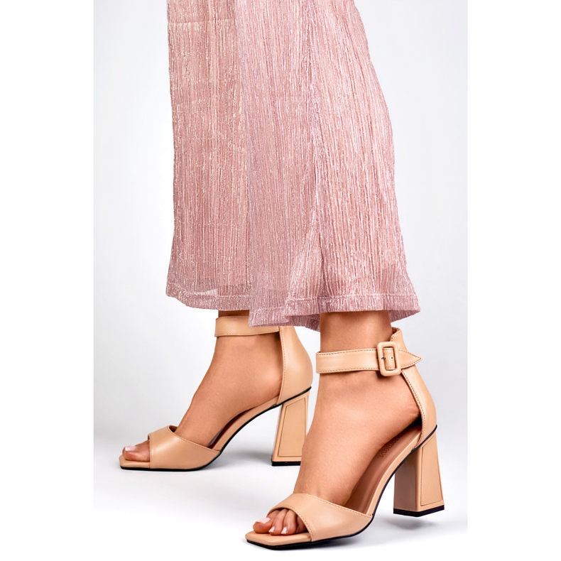 Sandales pour femmes X8195NU beige Sandales pour femmes X8195NU beige