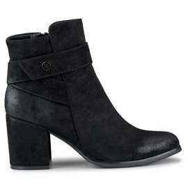 Bottes modèle 260041B-SU en daim noir le noir