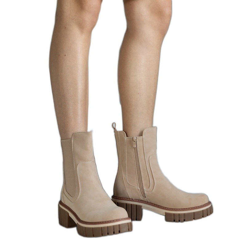 Bottes à plateforme massives beige clair avec abrasions de Sholla