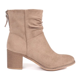 Bottines femme en daim beige à tige volantée