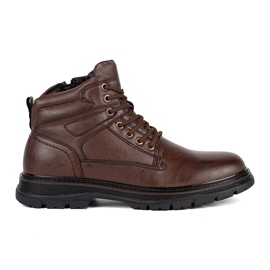 Bottines homme marron isolées à lacets brun